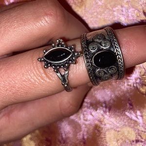 COSTUME unique black stone ring set (2)